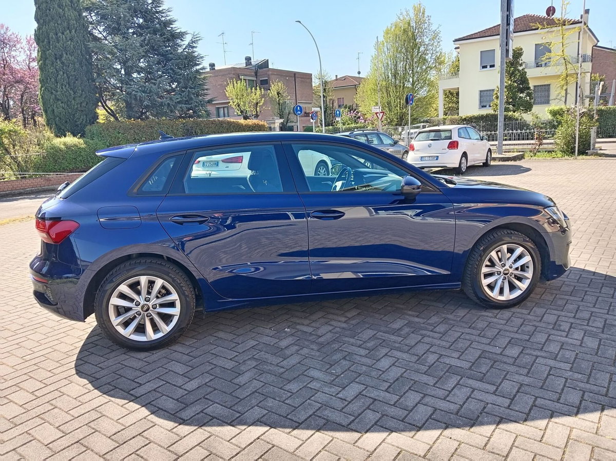 Audi A3 Sportback 30 TDI S tronic Business (9)