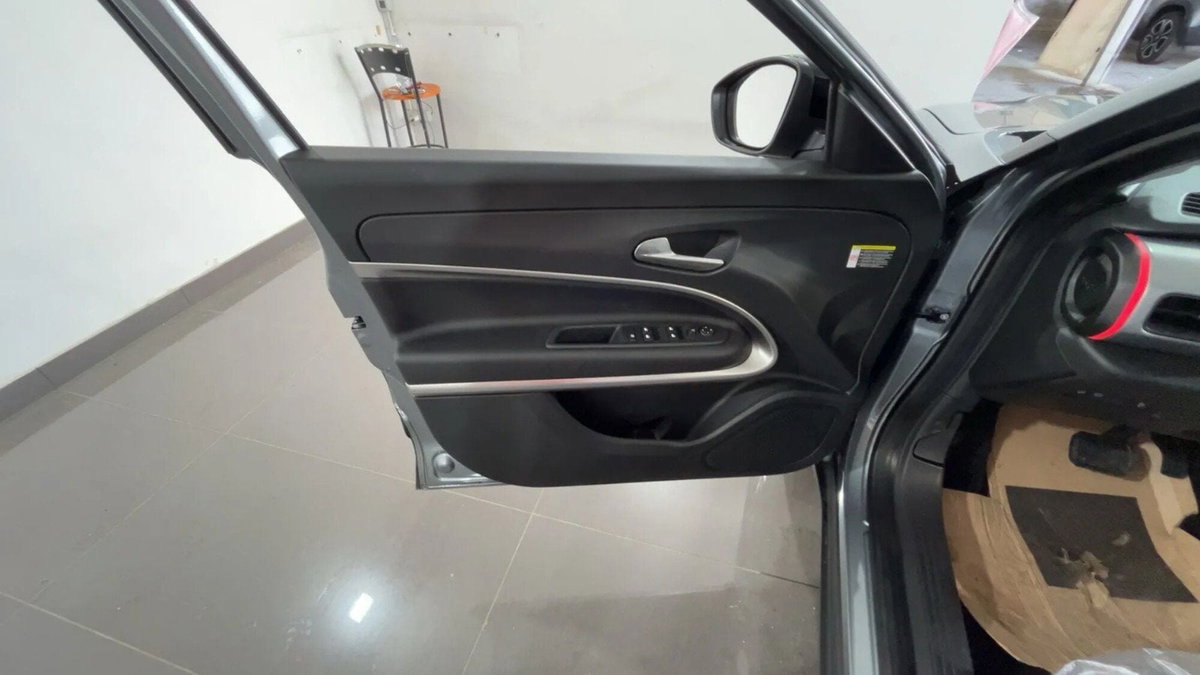 Jeep Avenger 1.2 turbo Summit fwd 100cv (8)