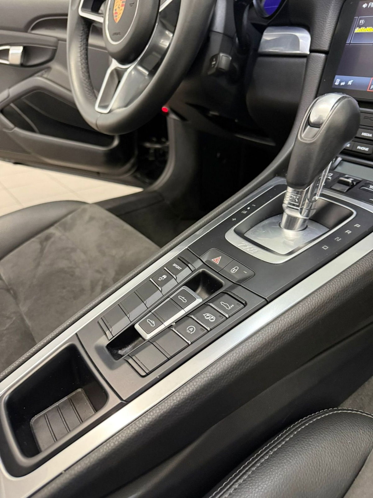 Porsche 718 Boxster  Boxster 2.0 300cv (11)