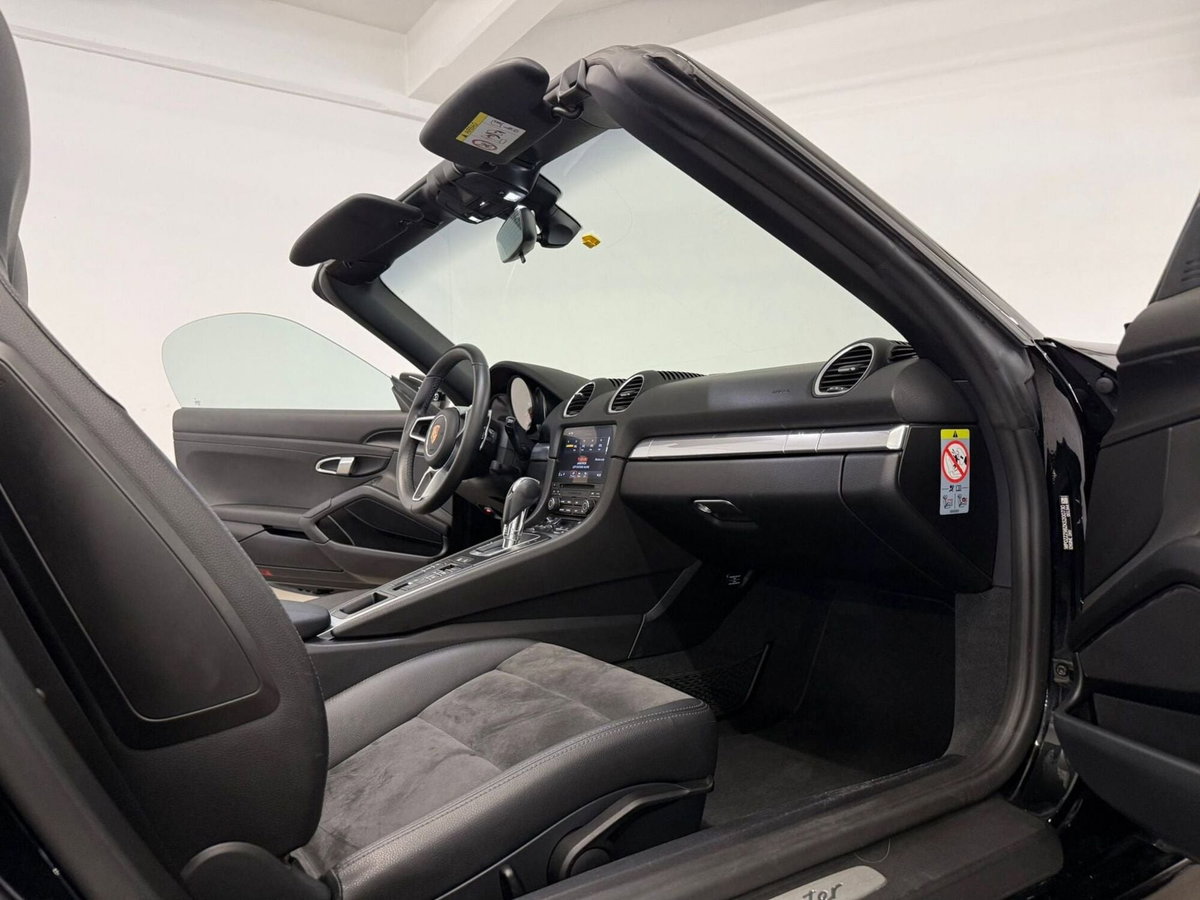 Porsche 718 Boxster  Boxster 2.0 300cv (12)