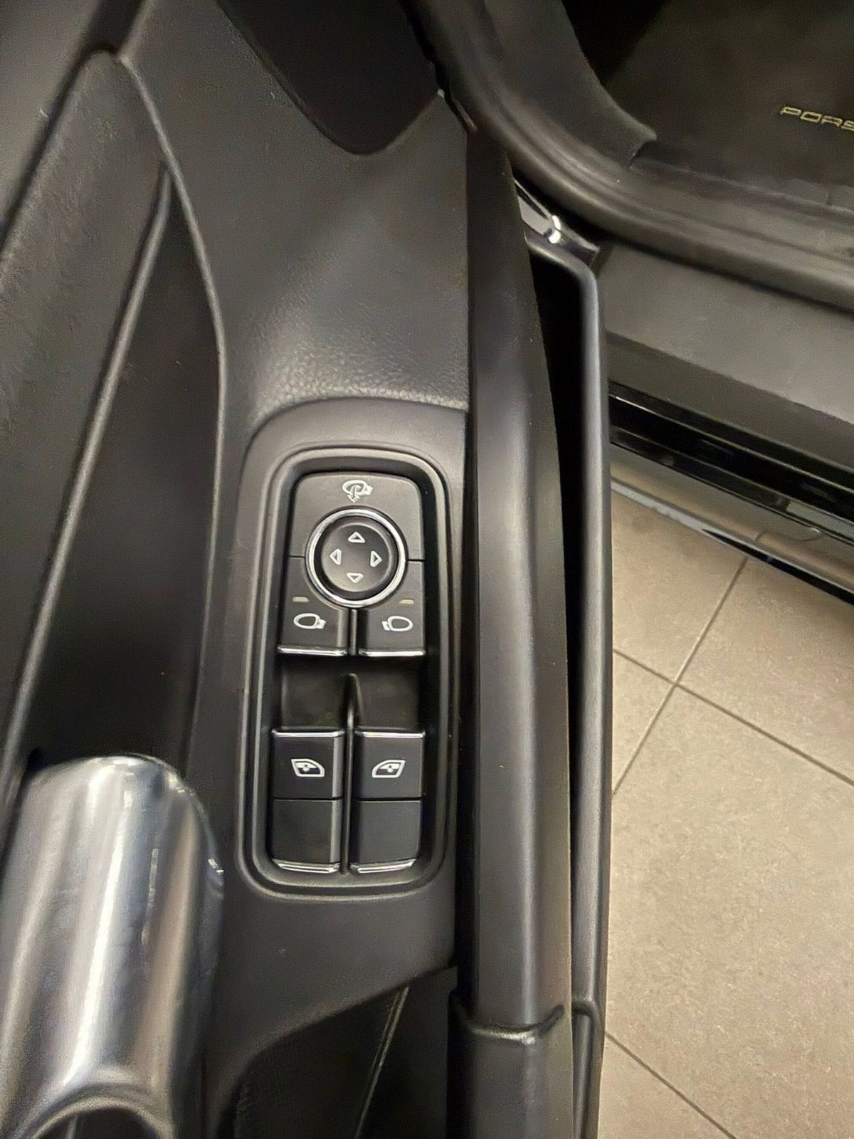 Porsche 718 Boxster  Boxster 2.0 300cv (14)