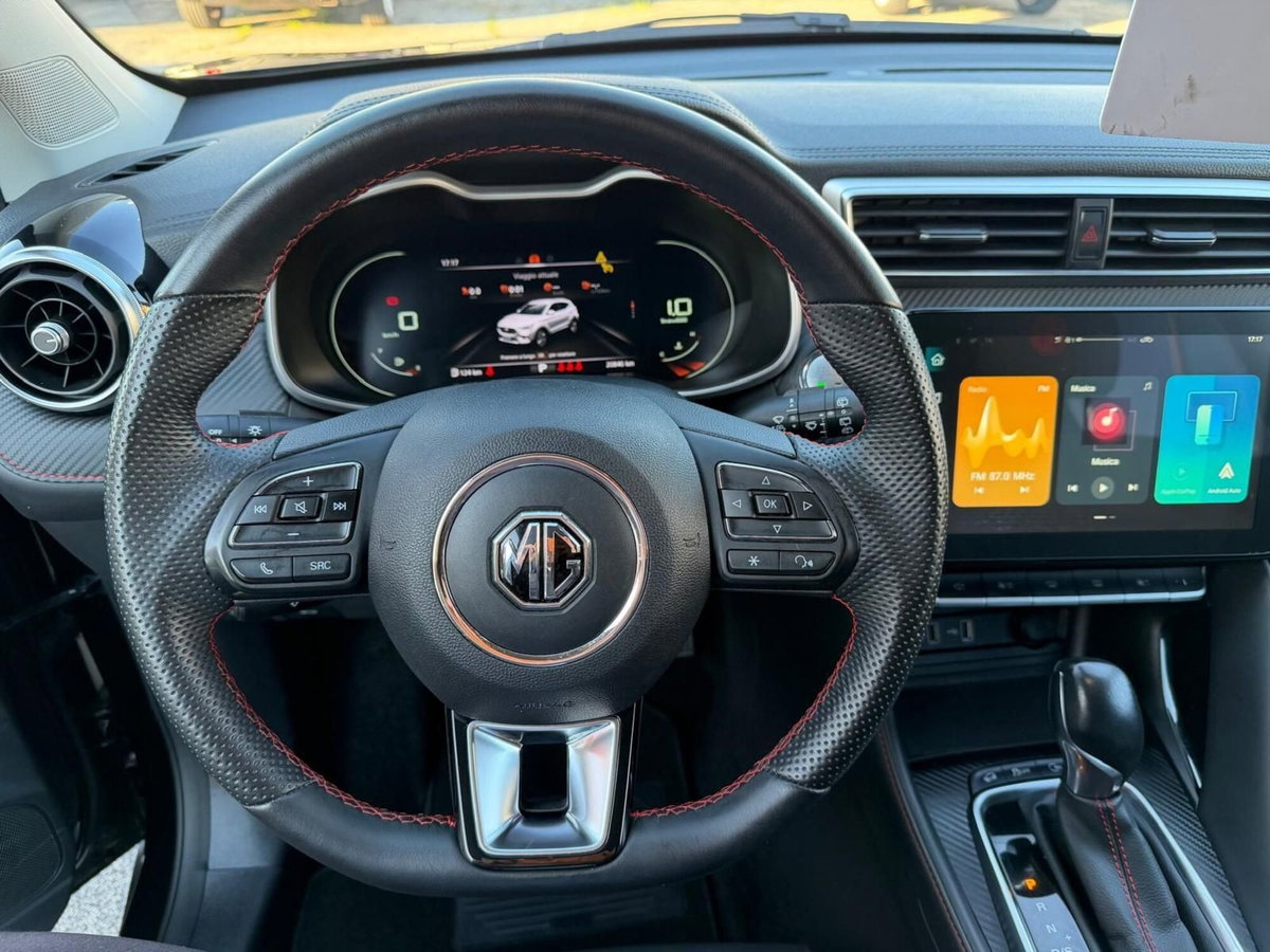 Mg ZS ZS 1.0 Luxury (9)