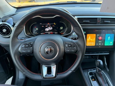 Mg ZS ZS 1.0 Luxury (9)