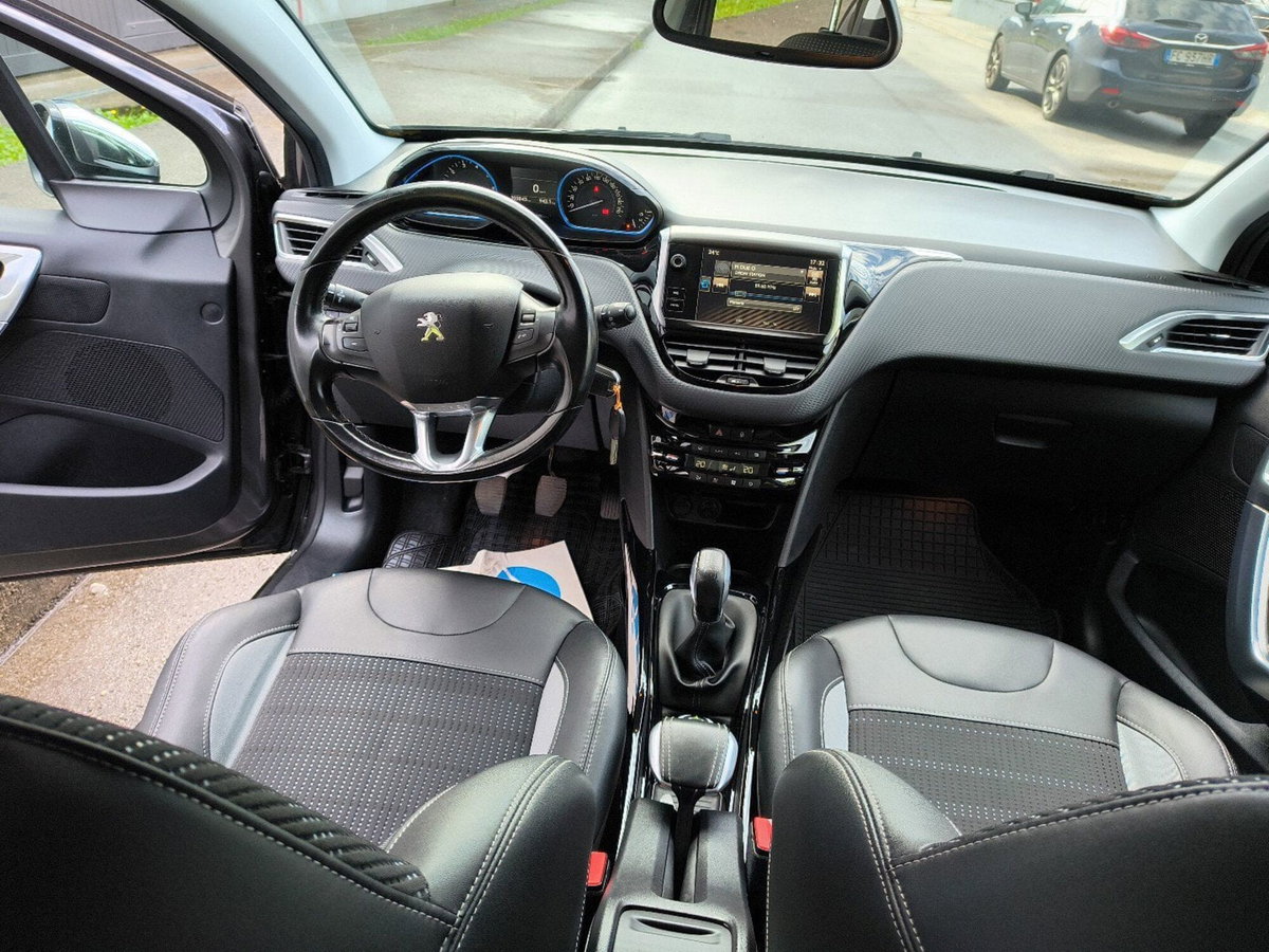 Peugeot 2008 Turbo 110 EAT6 S&S Black Matt (15)