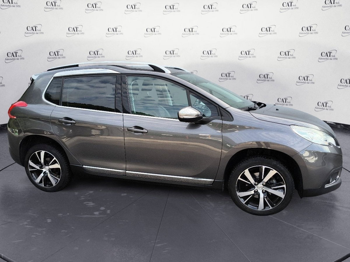 Peugeot 2008 Turbo 110 EAT6 S&S Black Matt (4)