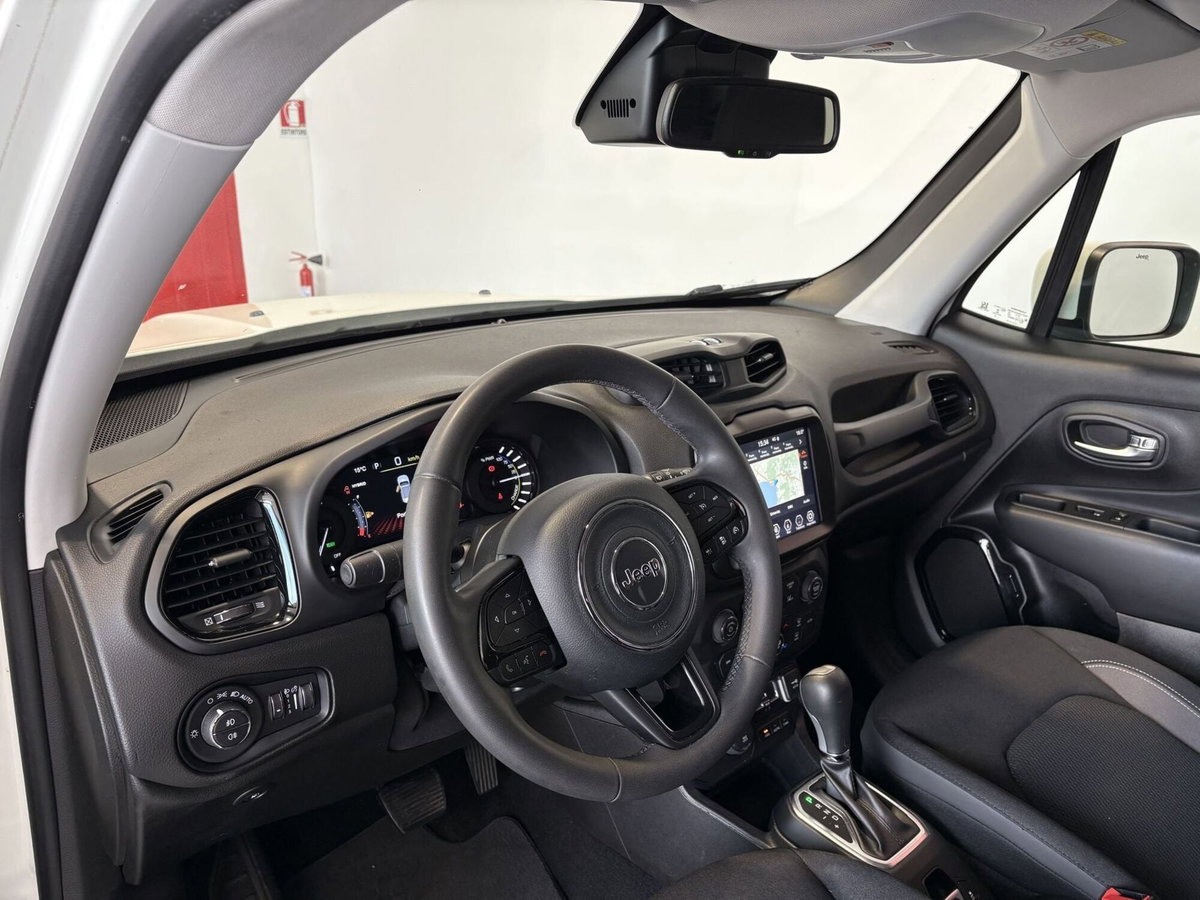 Jeep Renegade 1.3 T4 190CV PHEV 4xe AT6 Business Plus (11)