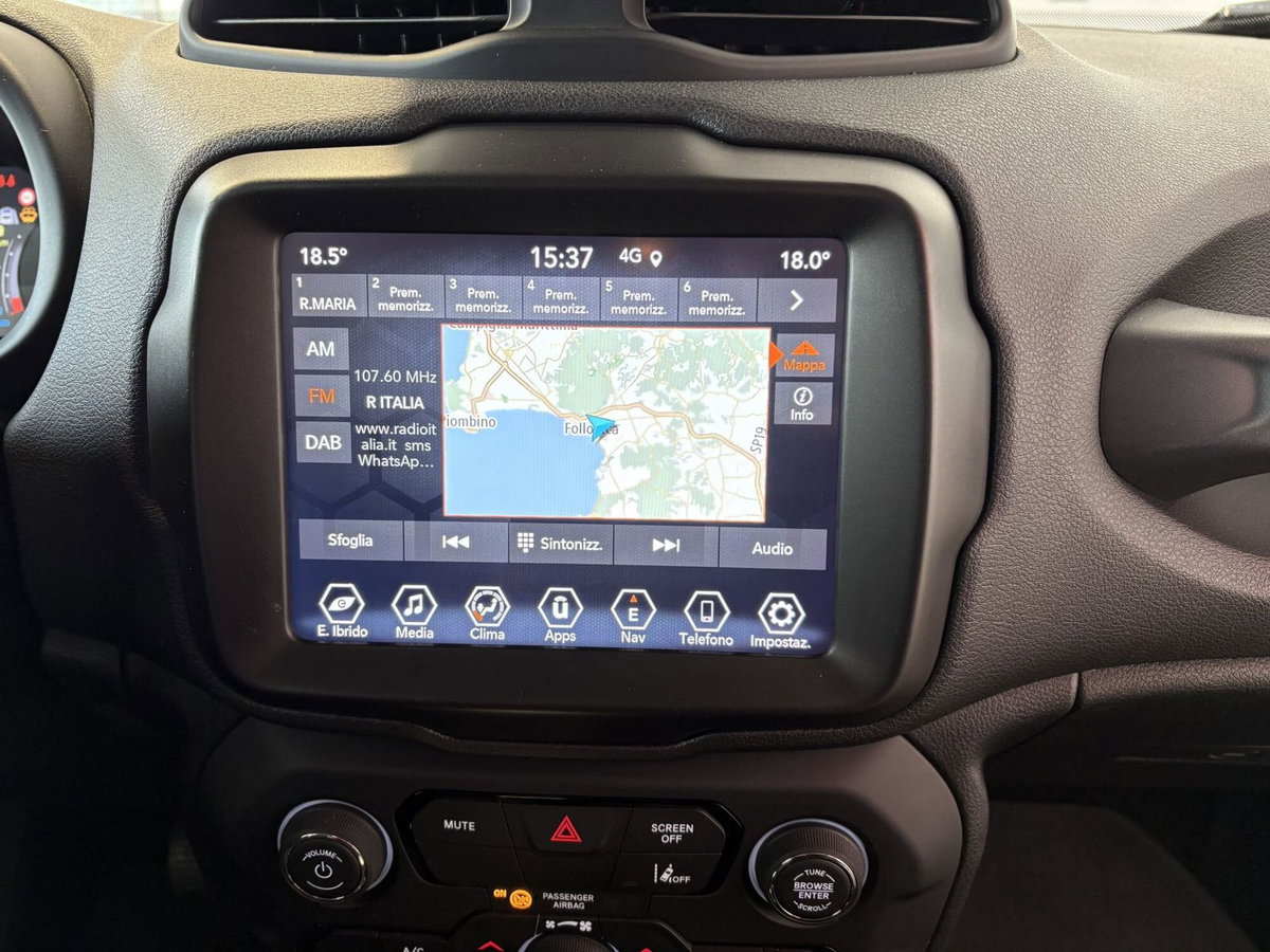 Jeep Renegade 1.3 T4 190CV PHEV 4xe AT6 Business Plus (19)