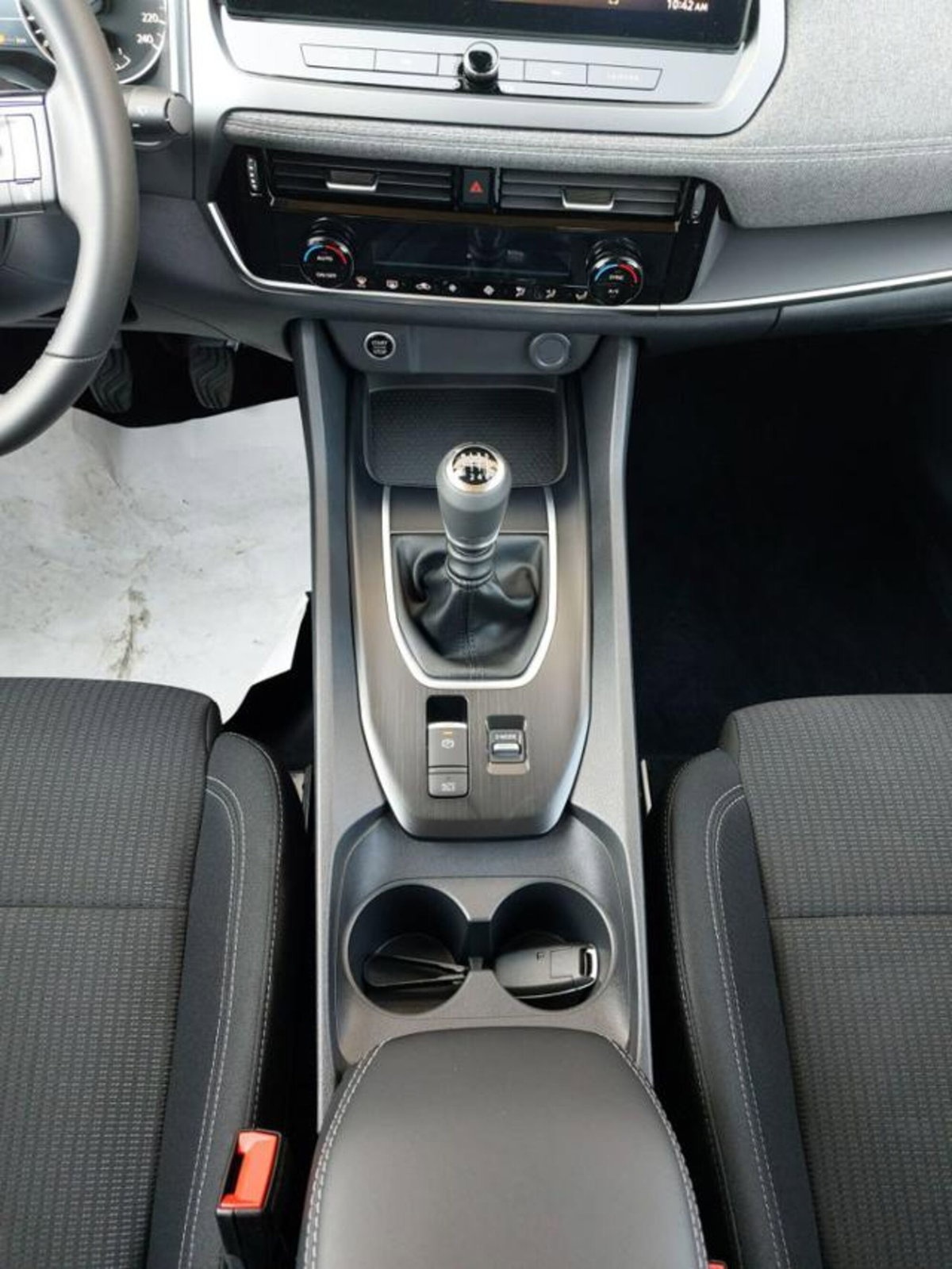 Nissan Qashqai 1.3 mhev Acenta 2wd 140cv (10)