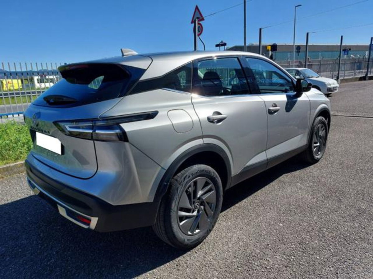 Nissan Qashqai 1.3 mhev Acenta 2wd 140cv (3)