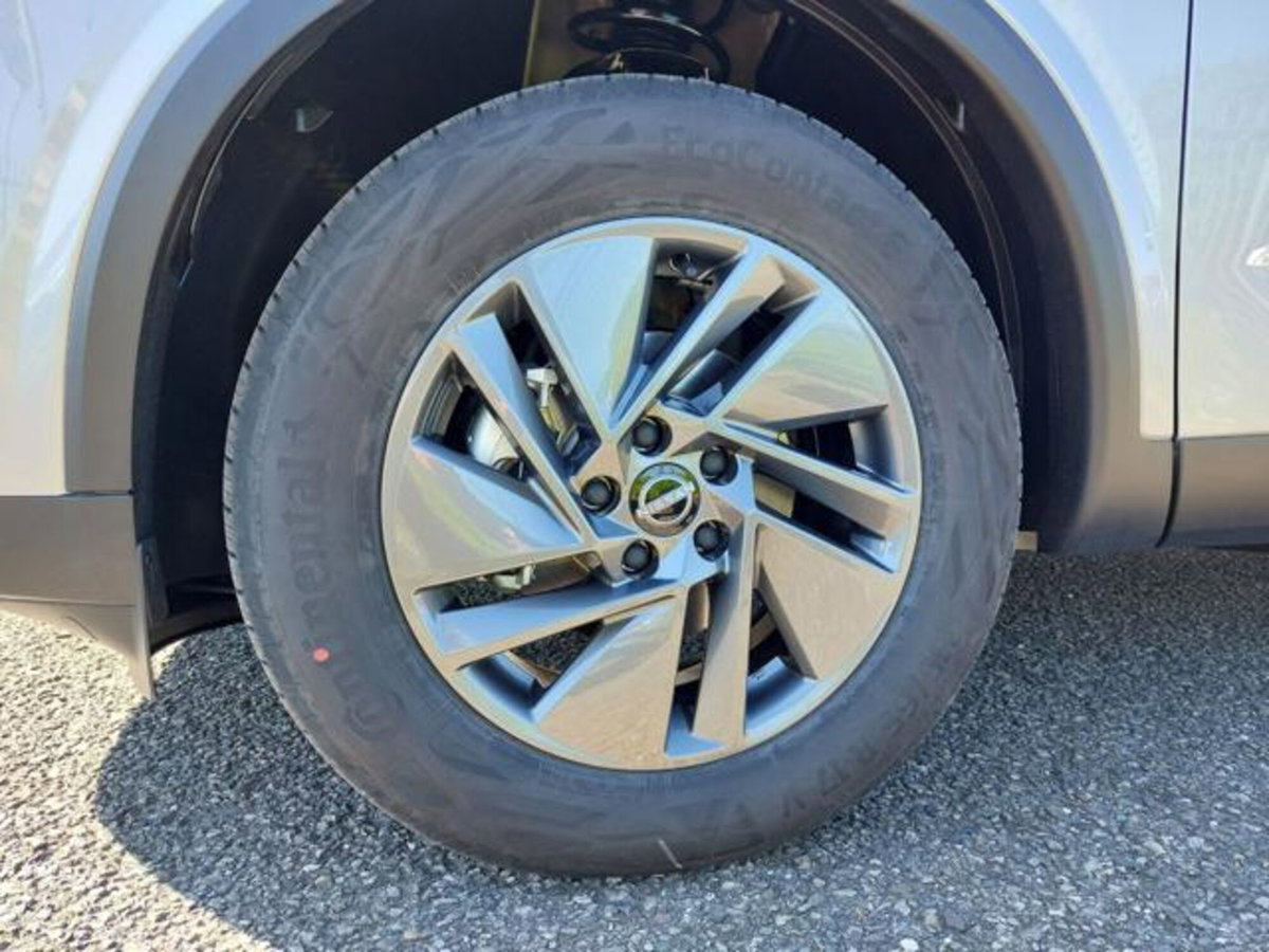 Nissan Qashqai 1.3 mhev Acenta 2wd 140cv (6)