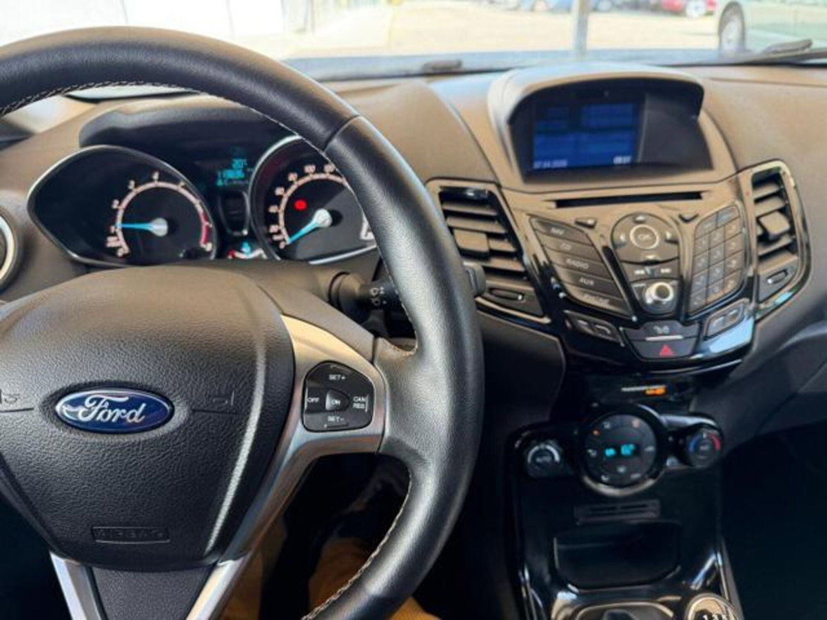 Ford Fiesta 1.0 EcoBoost 100CV 3 porte Titanium (11)