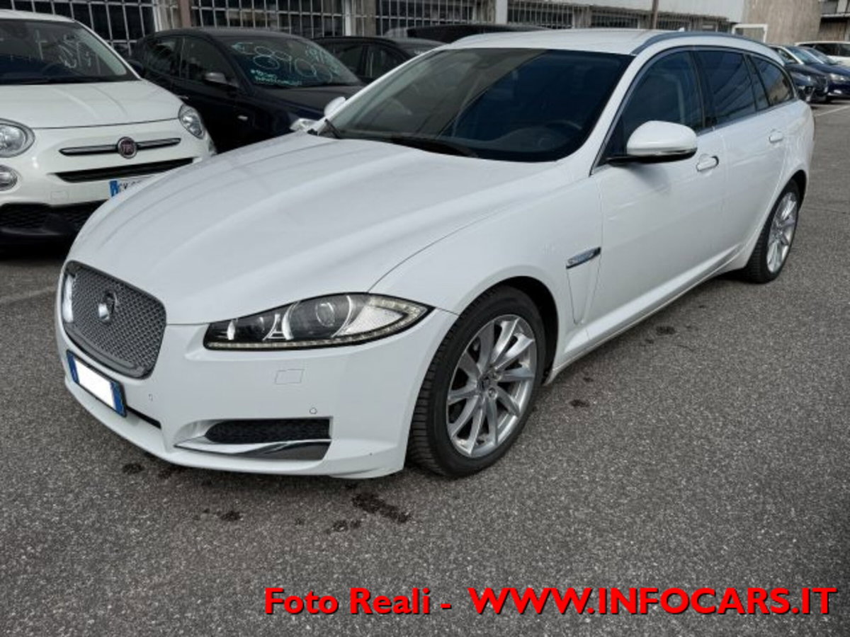 Jaguar XF Sportbrake 2.2 D 200 CV Portfolio (3)
