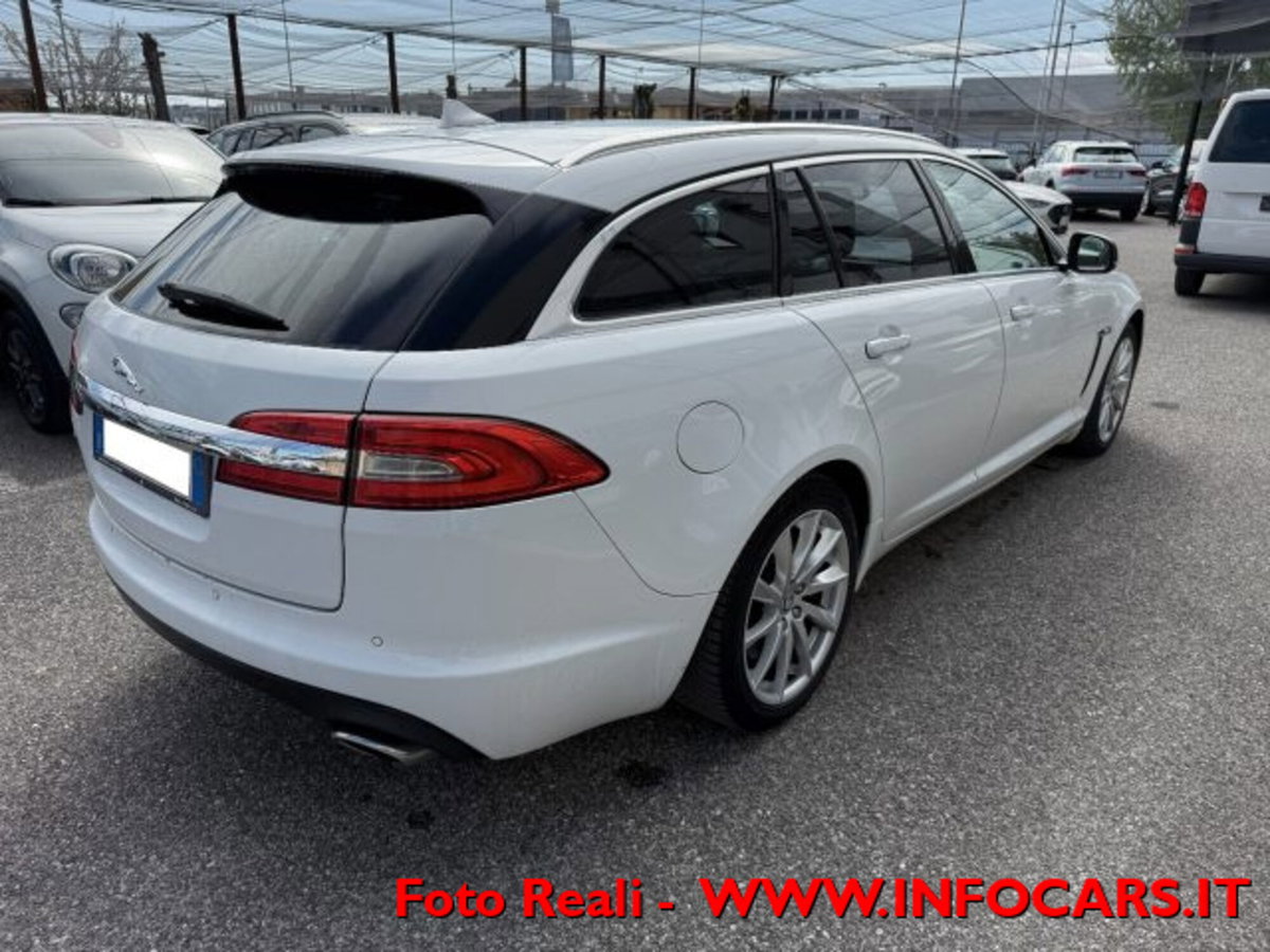 Jaguar XF Sportbrake 2.2 D 200 CV Portfolio (4)