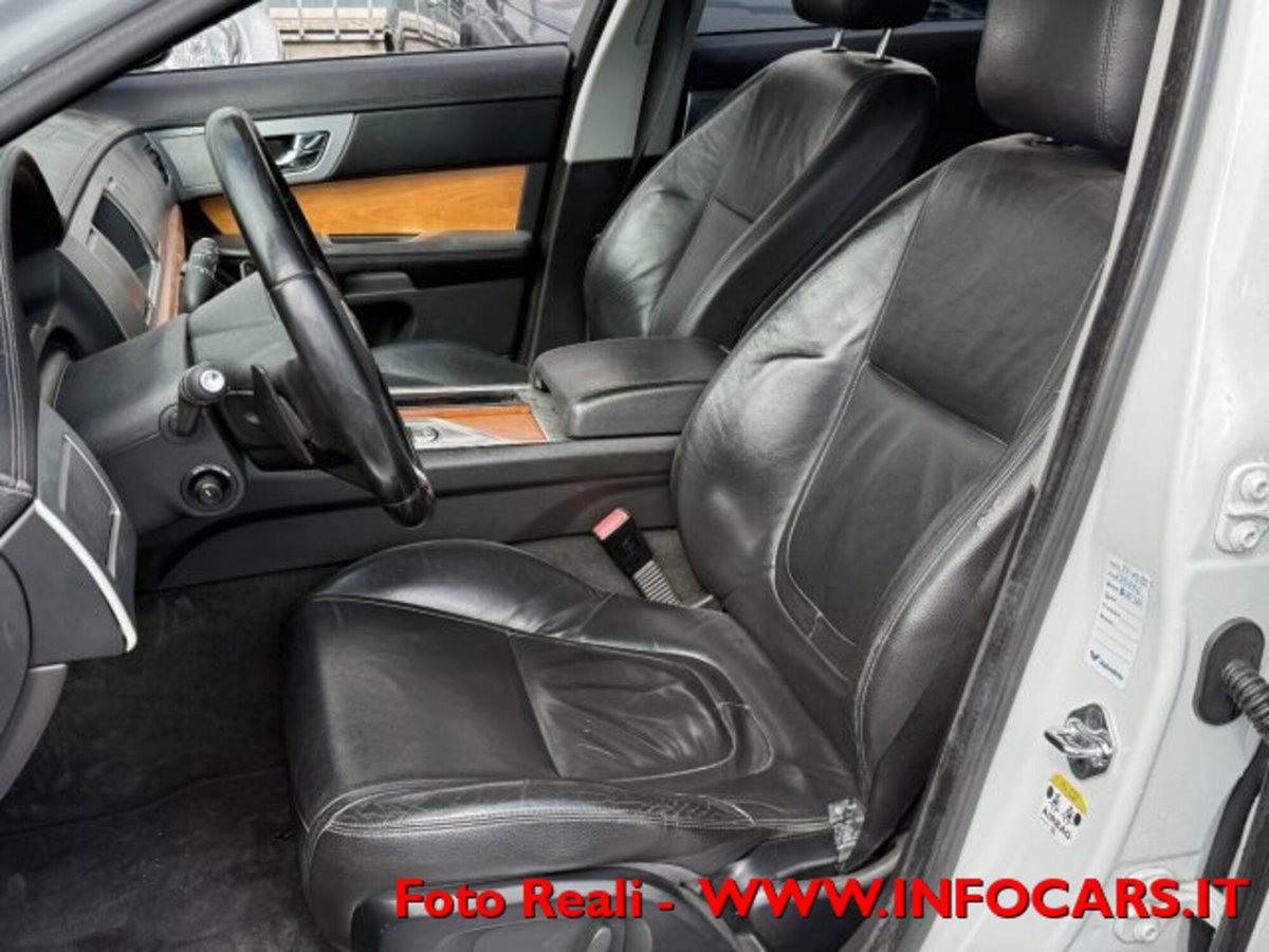 Jaguar XF Sportbrake 2.2 D 200 CV Portfolio (5)