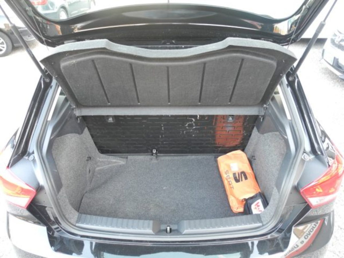 SEAT Ibiza 1.0 mpi Style 80cv (14)