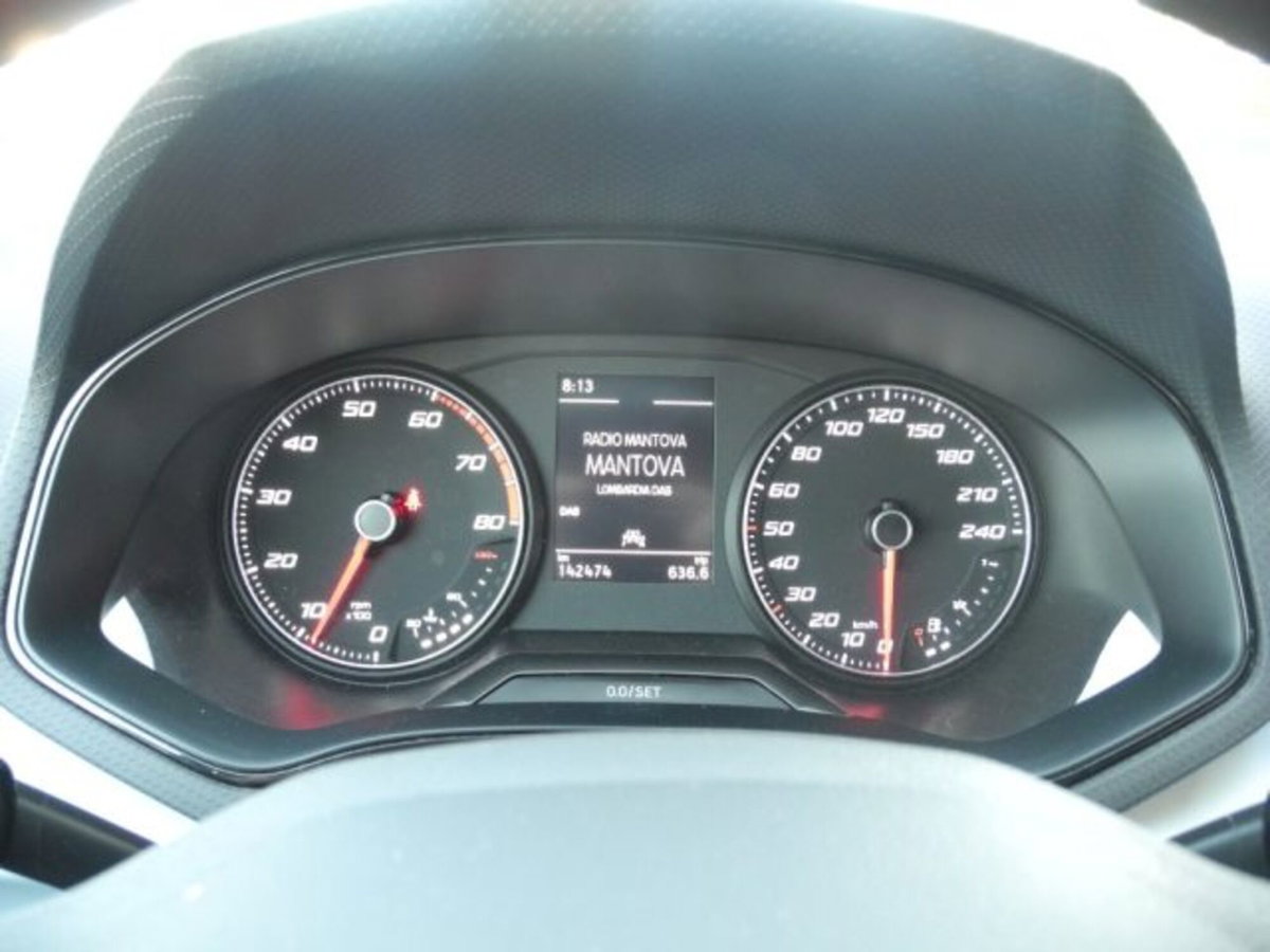 SEAT Ibiza 1.0 mpi Style 80cv (6)