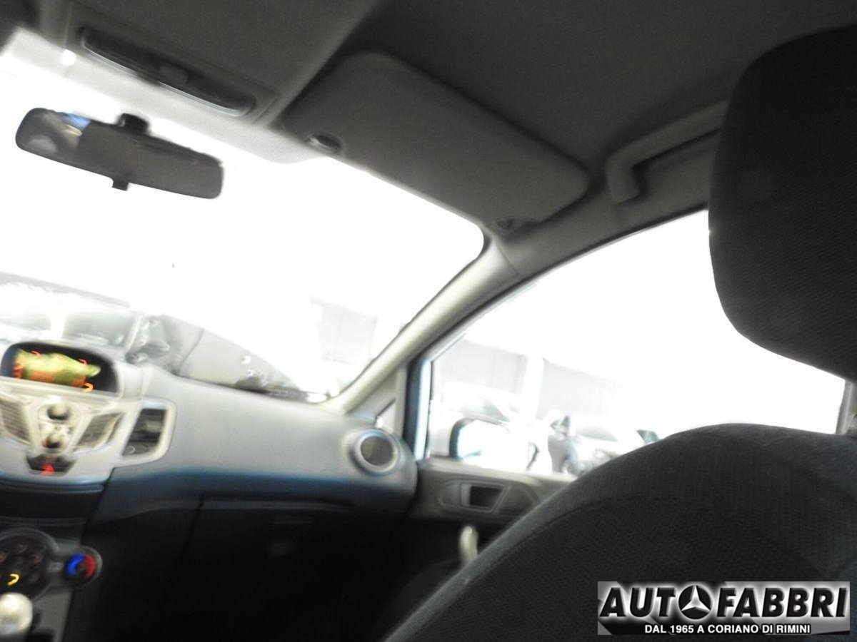 Ford Fiesta 1.4 TDCi 5p. Ambiente (13)