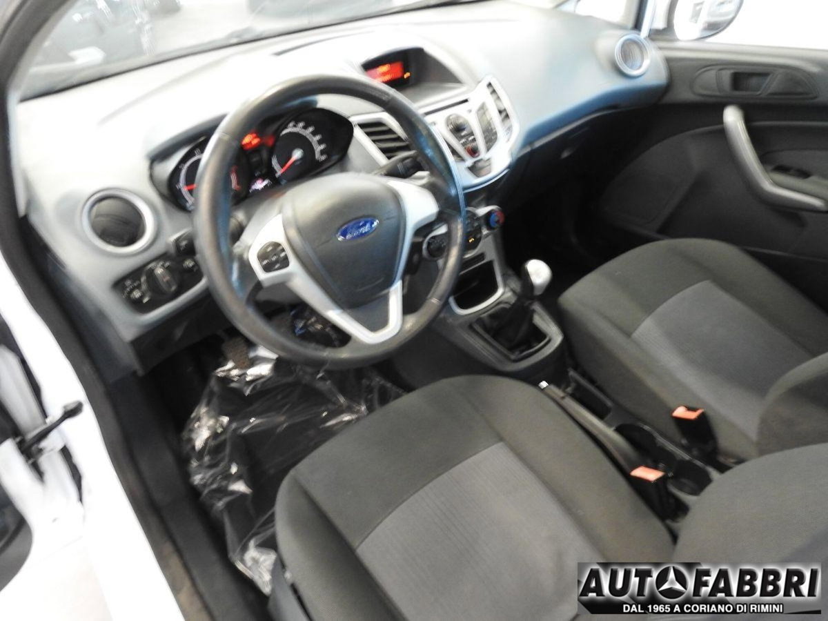 Ford Fiesta 1.4 TDCi 5p. Ambiente (20)