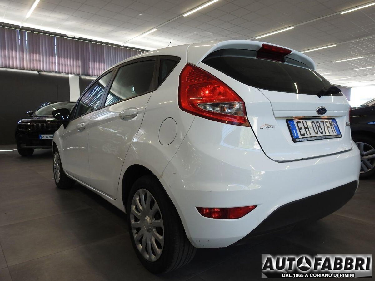 Ford Fiesta 1.4 TDCi 5p. Ambiente (5)