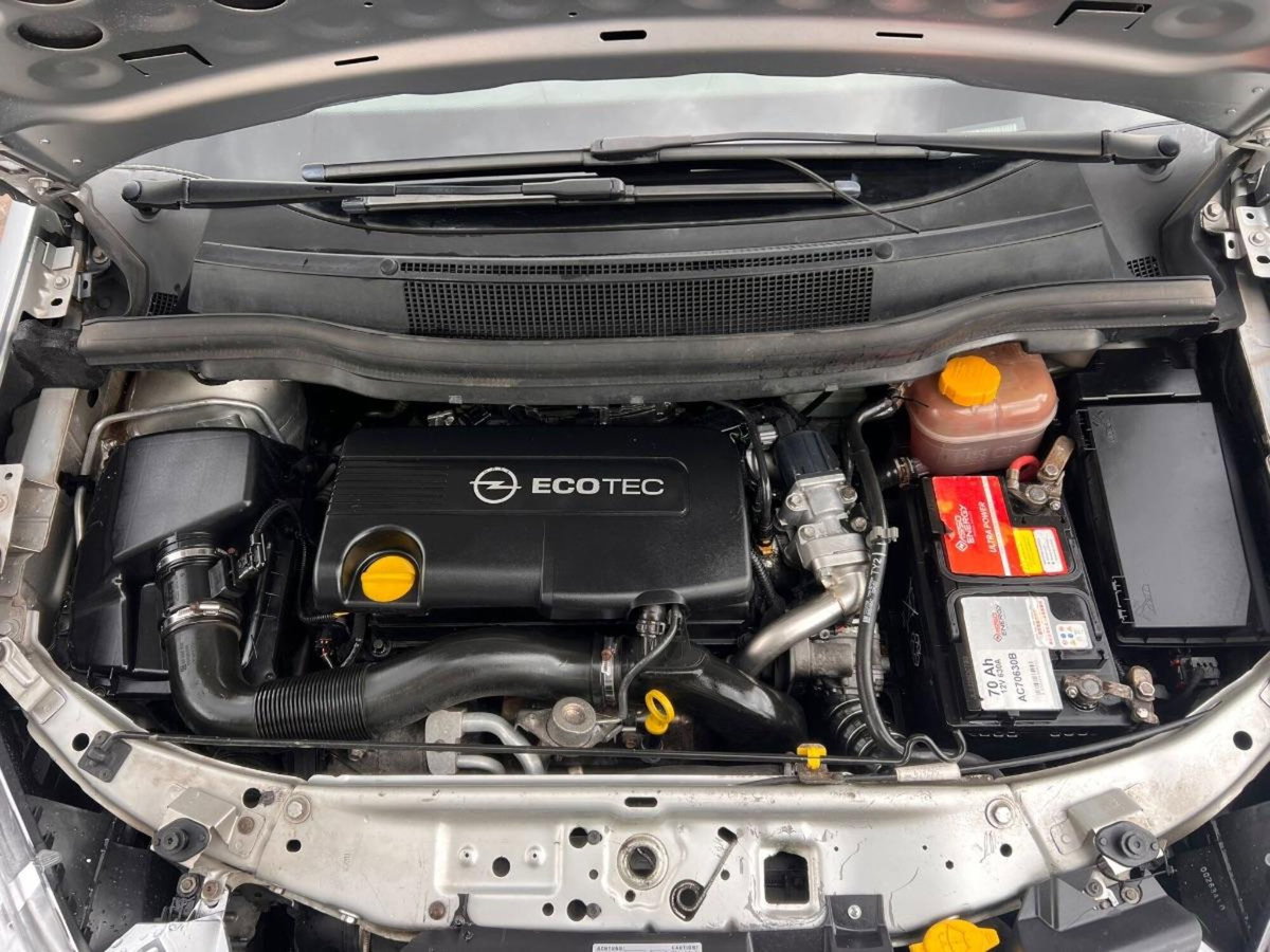 Opel Zafira 1.7 CDTI 125CV Cosmo (8)