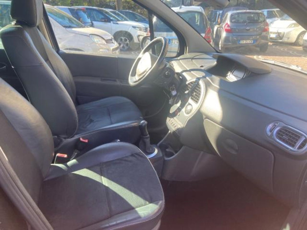 Renault Modus 1.2 16V Wave (5)