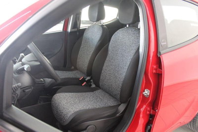 Lancia Ypsilon 1.2 69 CV 5 porte GPL Ecochic Alberta Ferretti (10)