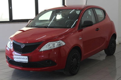 Lancia Ypsilon 1.2 69 CV 5 porte GPL Ecochic Alberta Ferretti (2)