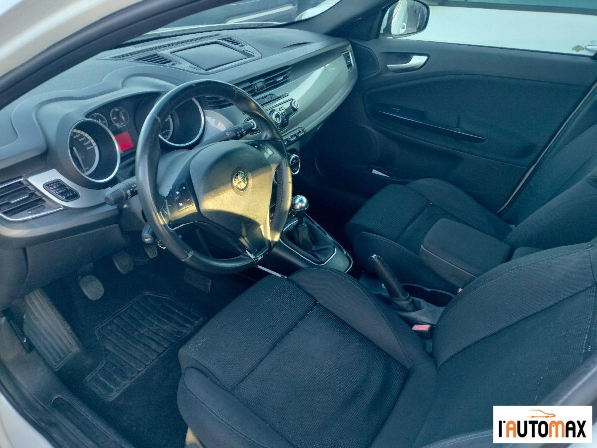 Alfa Romeo Giulietta 1.4 Turbo multiair Progression CL 170cv (8)
