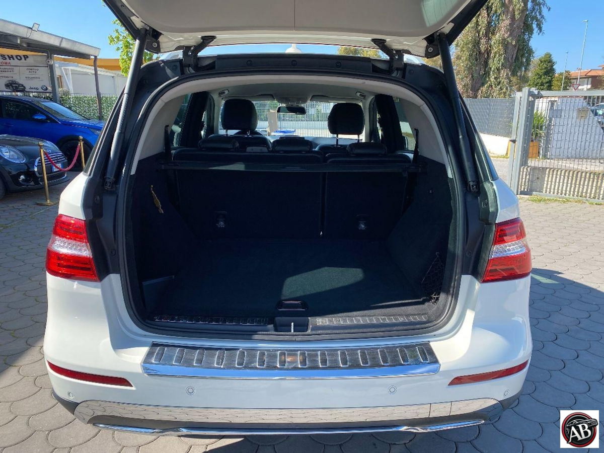 Mercedes-Benz Classe ML 250 BlueTEC 4Matic Sport (9)