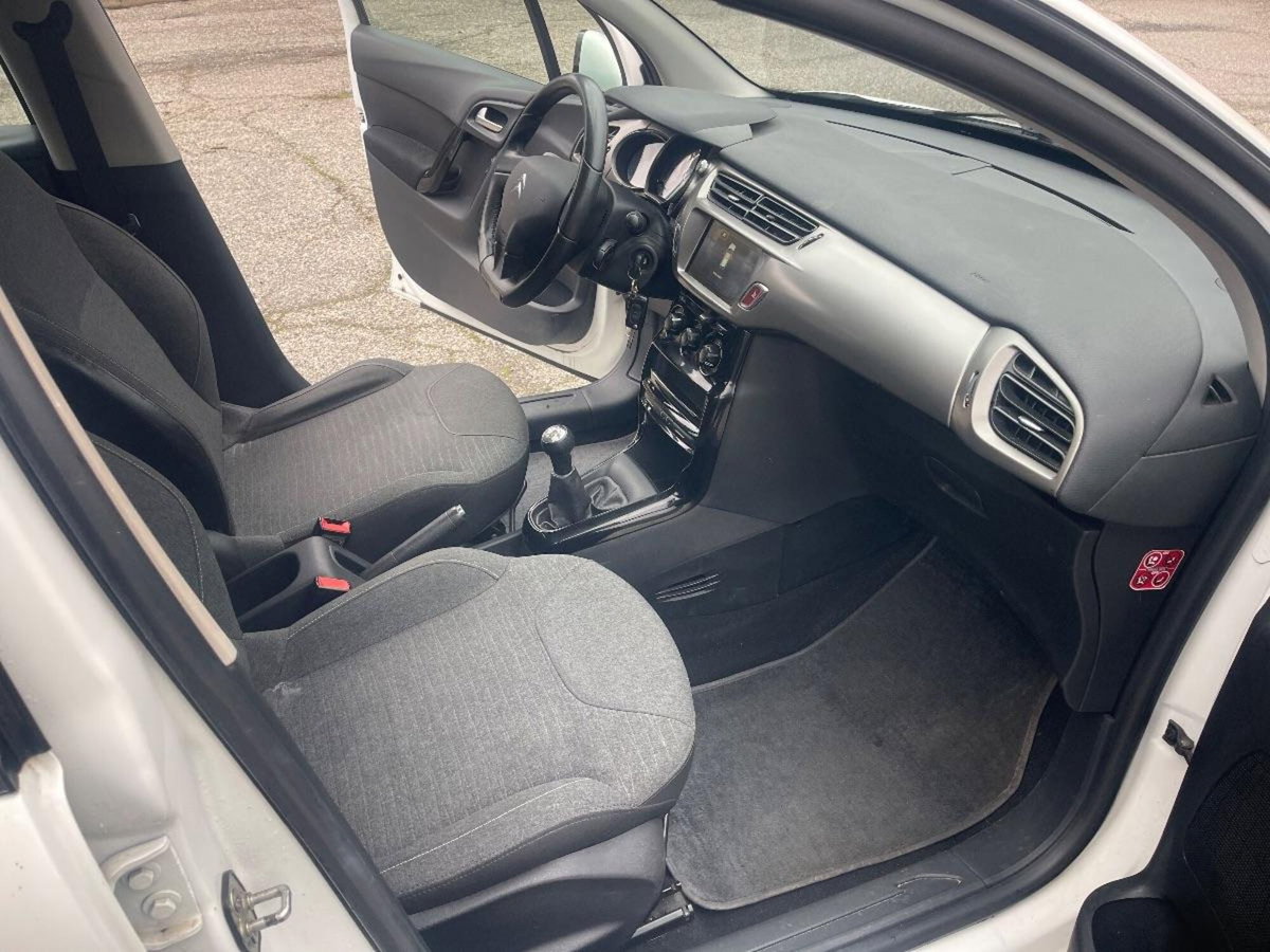 Citroen C3 PureTech 82 Live Edition (13)