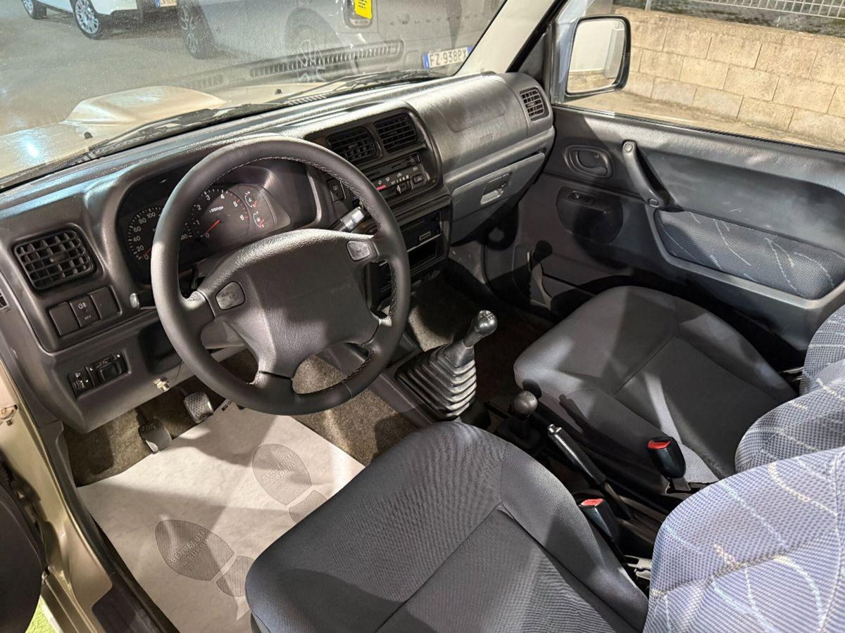 Suzuki Jimny 1.5 DDiS cat 4WD (7)