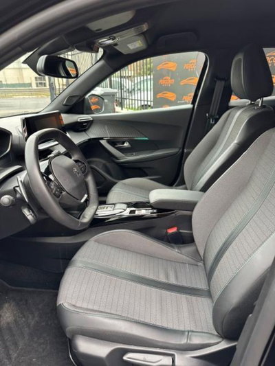 Peugeot 2008 PureTech 130 S&S GT (10)