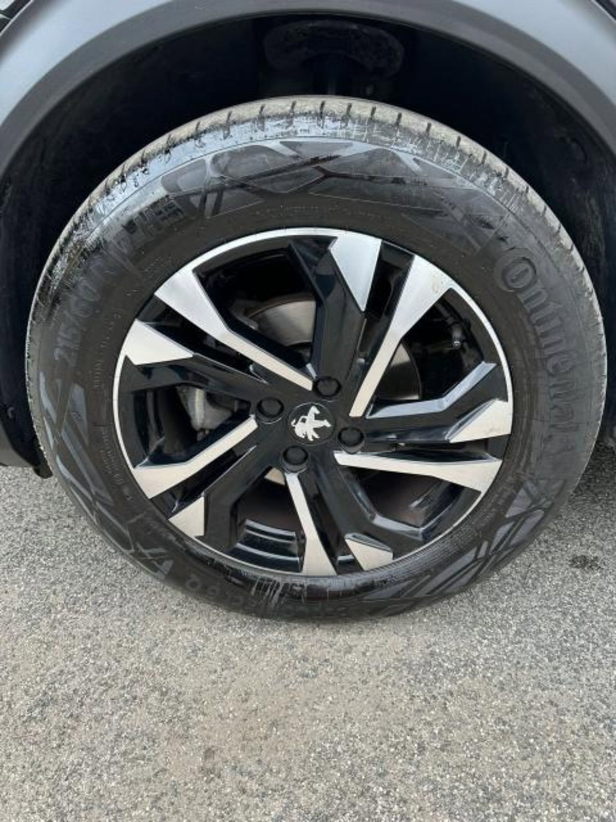 Peugeot 2008 PureTech 130 S&S GT (6)