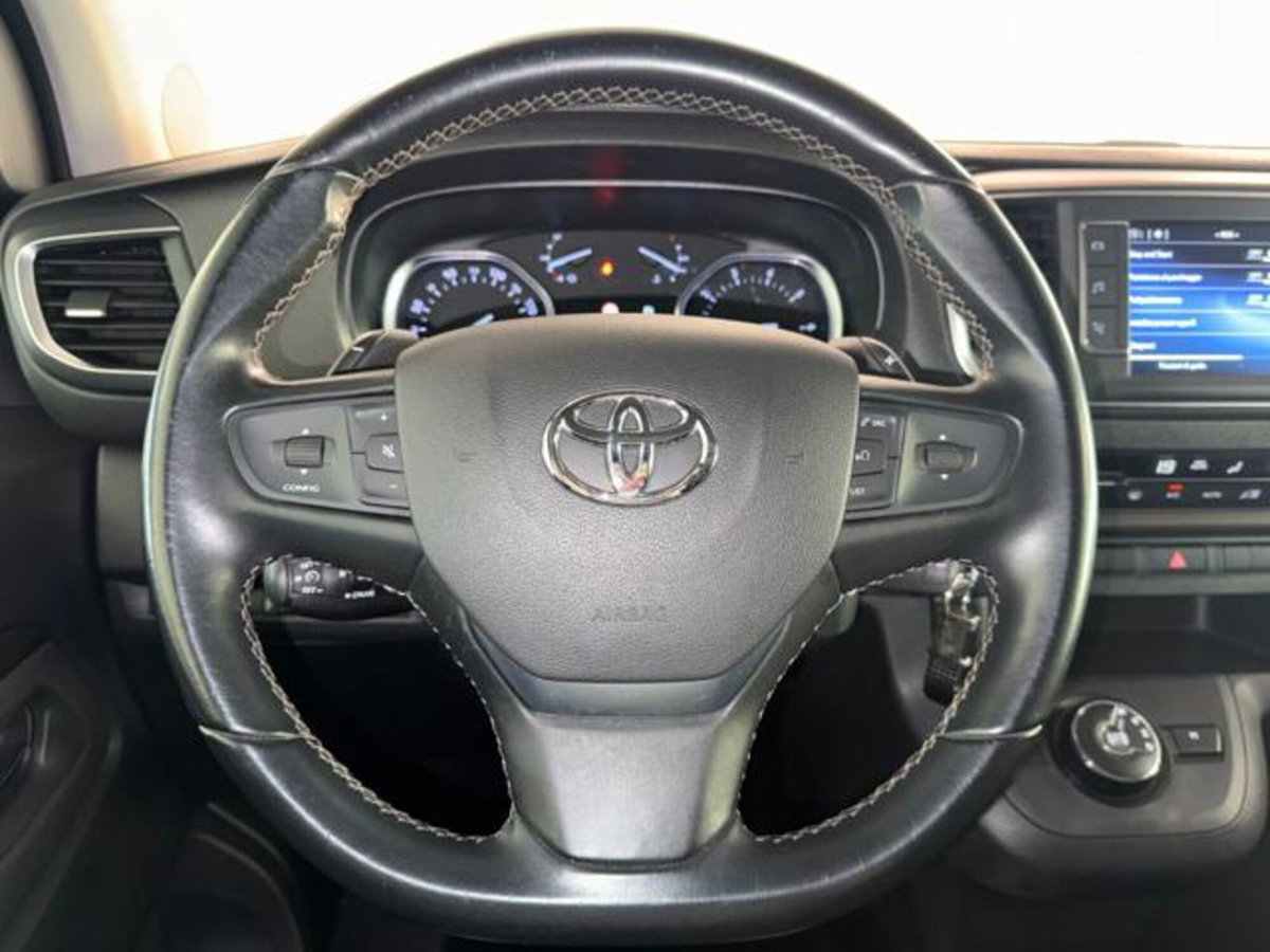 Toyota Proace Verso Verso 2.0D 180 CV L2 D Luxury (14)