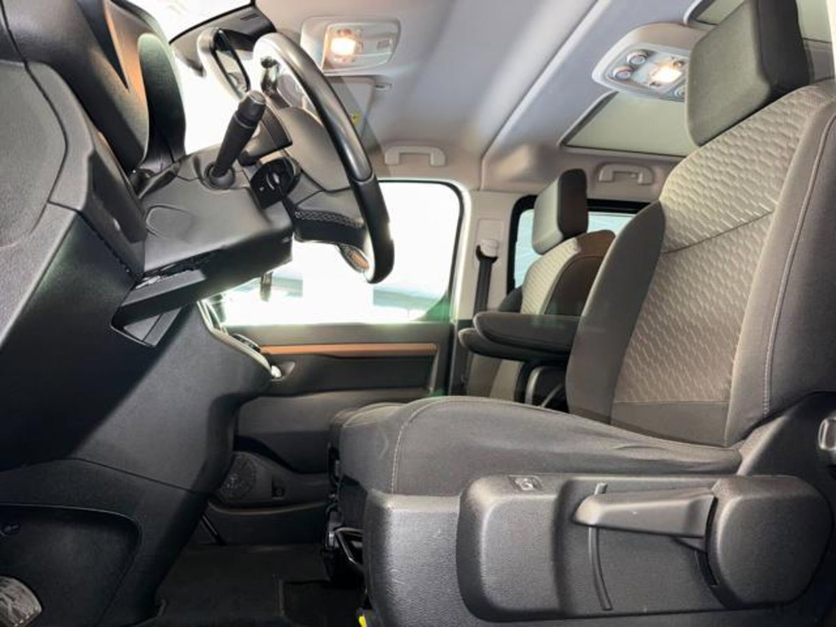 Toyota Proace Verso Verso 2.0D 180 CV L2 D Luxury (2)