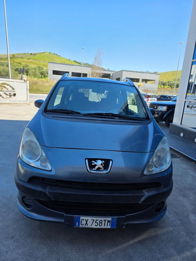 Peugeot 1007 1.4 HDi Sporty usata