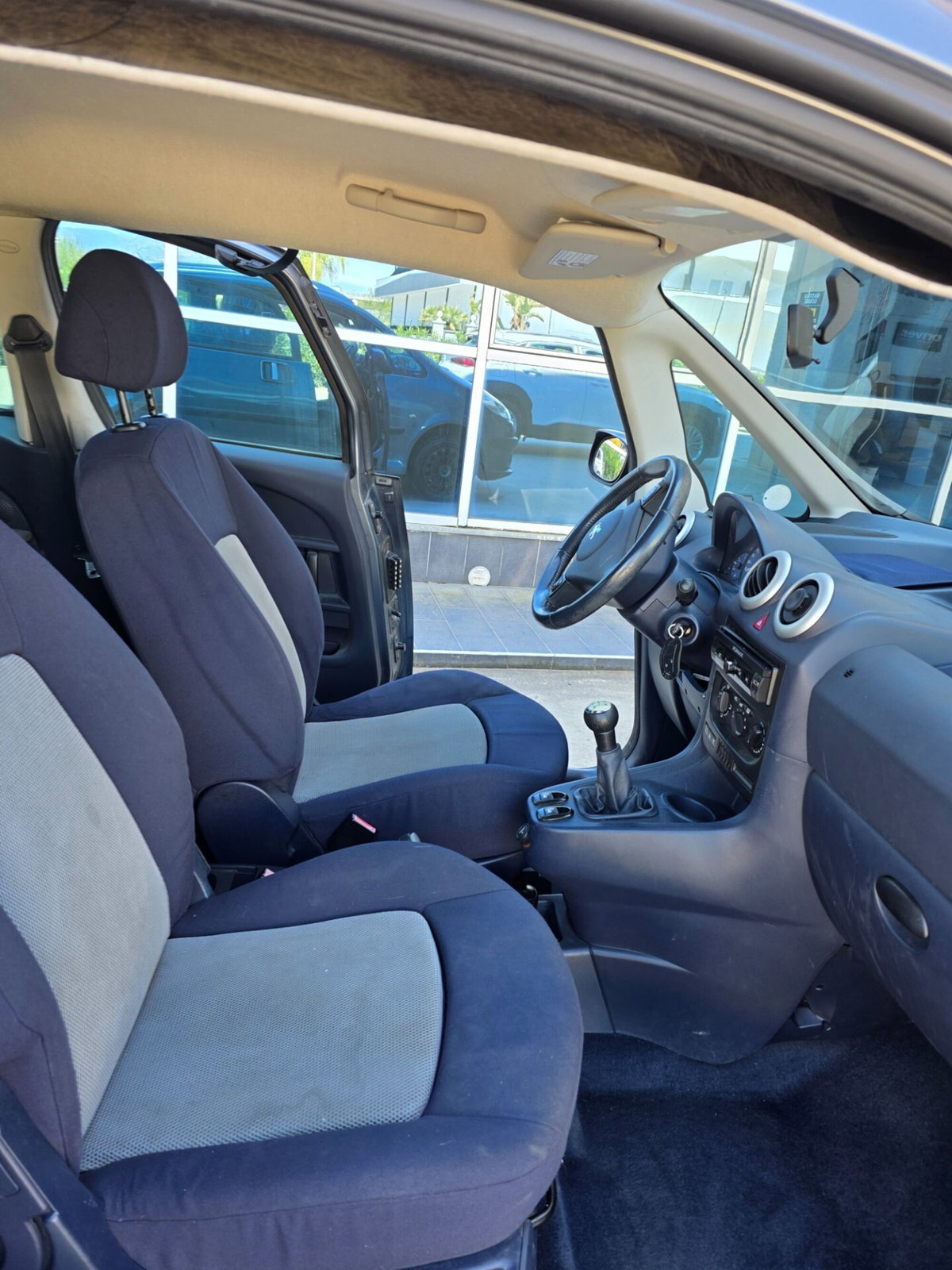 Peugeot 1007 1.4 HDi Sporty (12)