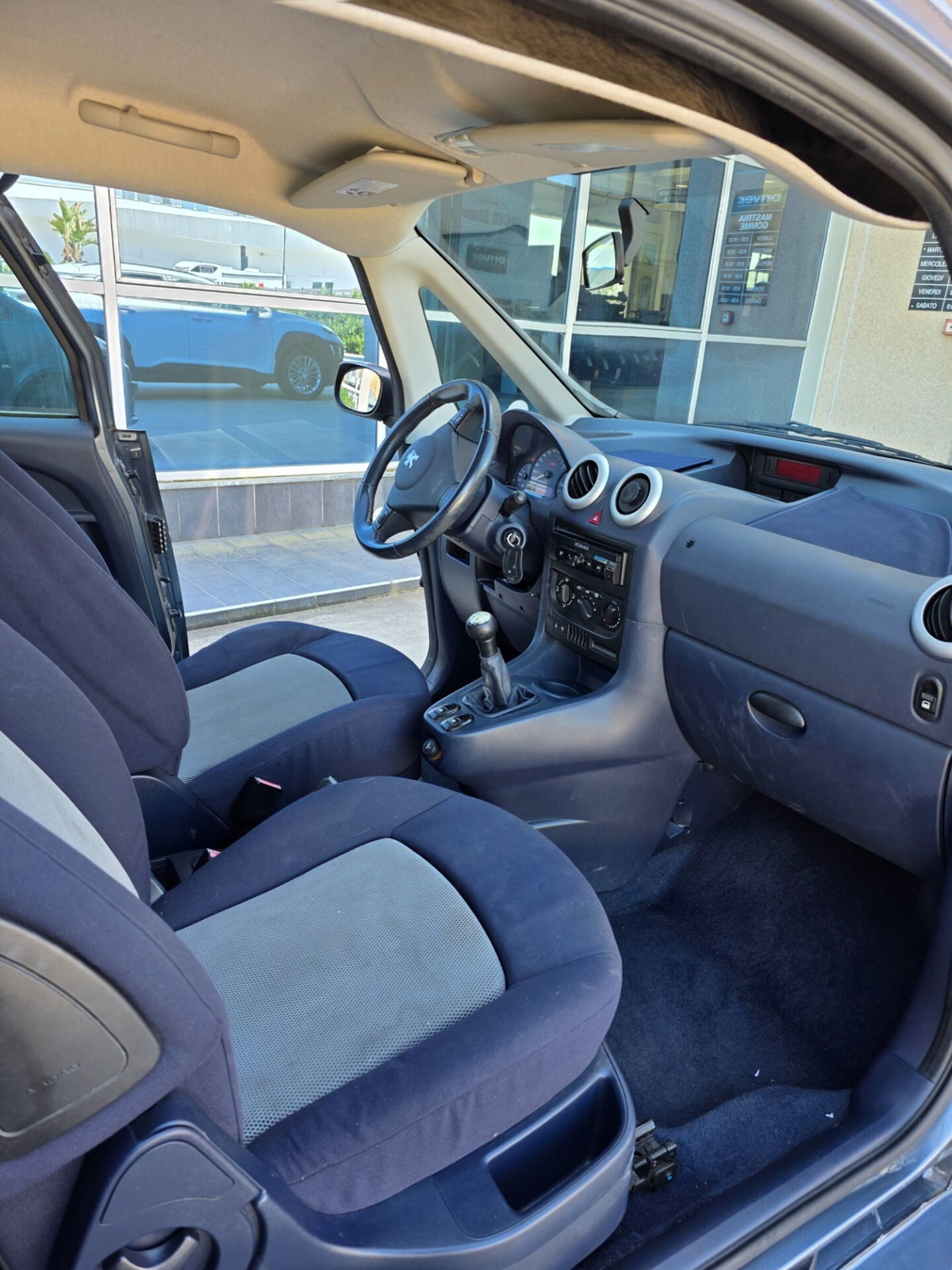 Peugeot 1007 1.4 HDi Sporty (13)