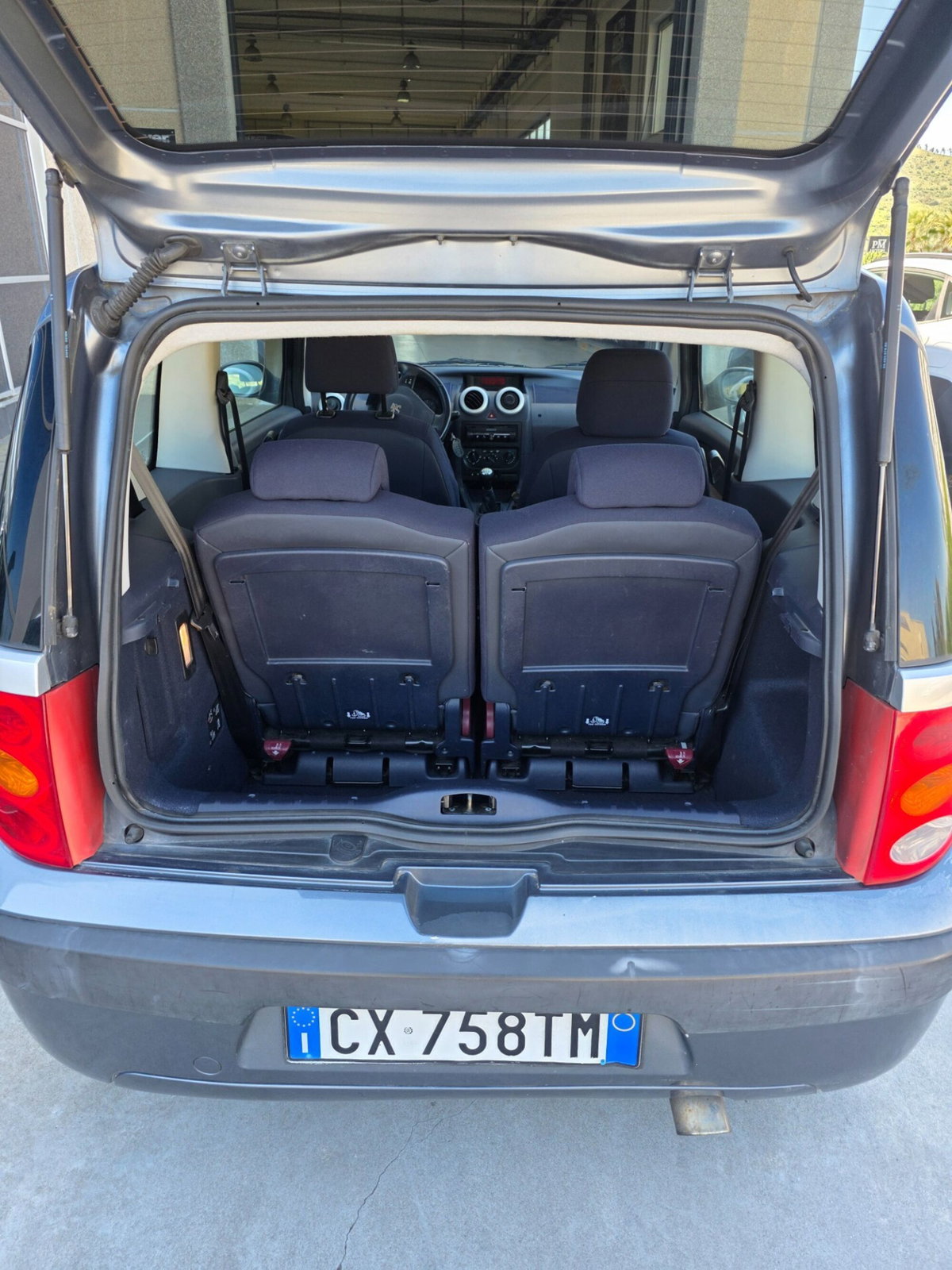 Peugeot 1007 1.4 HDi Sporty (6)
