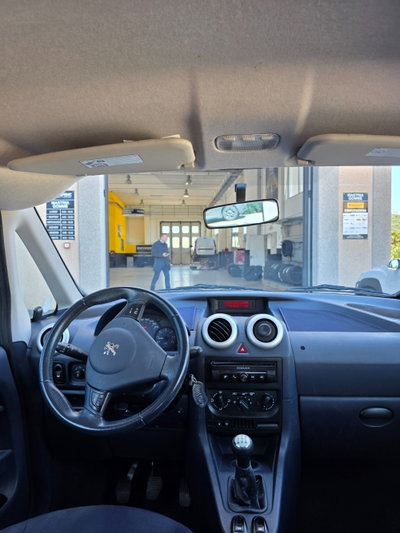Peugeot 1007 1.4 HDi Sporty (8)