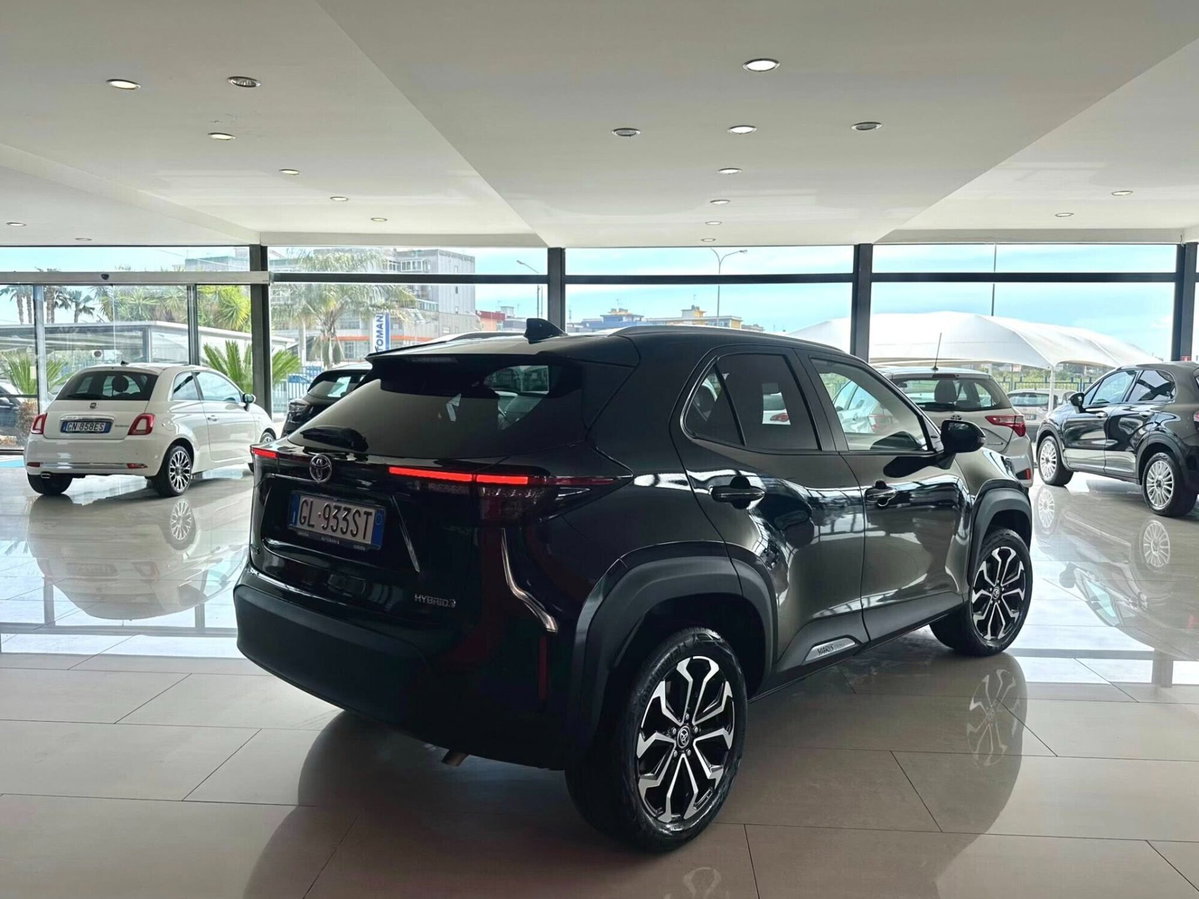 Toyota Yaris Cross 1.5 Hybrid 5p. E-CVT Trend (3)