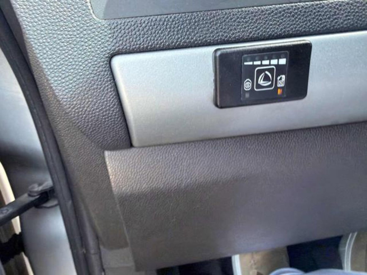 Opel Zafira 1.8 16V GPL-TECH Cosmo (11)