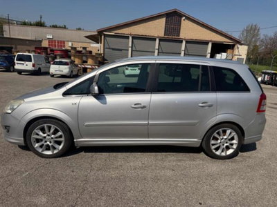 Opel Zafira 1.8 16V GPL-TECH Cosmo (16)