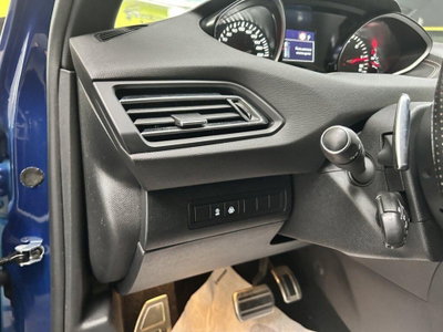 Peugeot 308 BlueHDi 130 S&S EAT8 GT Line (11)