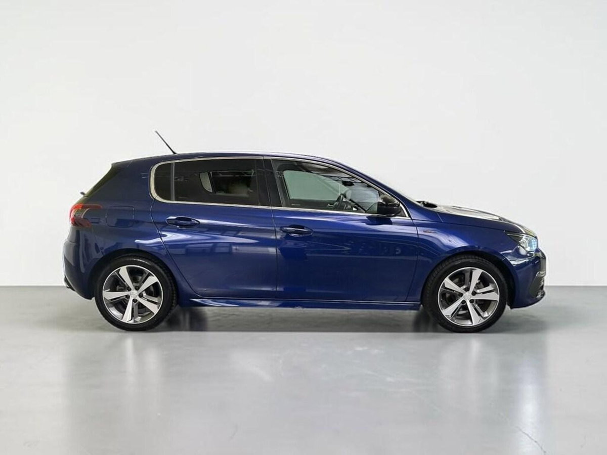 Peugeot 308 BlueHDi 130 S&S EAT8 GT Line (5)