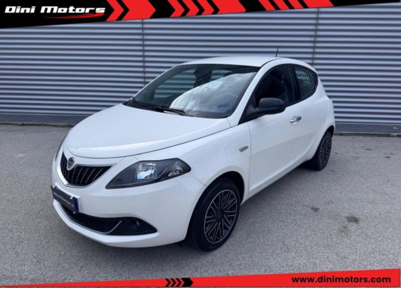 Lancia Ypsilon 1.0 FireFly 5 porte S&S Hybrid Ecochic Gold
