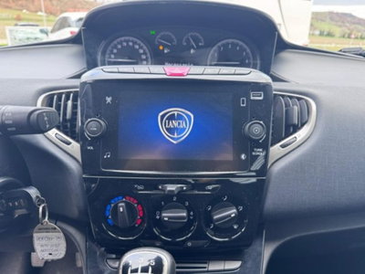 Lancia Ypsilon 1.0 FireFly 5 porte S&S Hybrid Ecochic Gold (11)