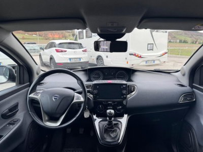 Lancia Ypsilon 1.0 FireFly 5 porte S&S Hybrid Ecochic Gold (14)