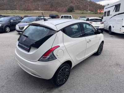 Lancia Ypsilon 1.0 FireFly 5 porte S&S Hybrid Ecochic Gold (5)