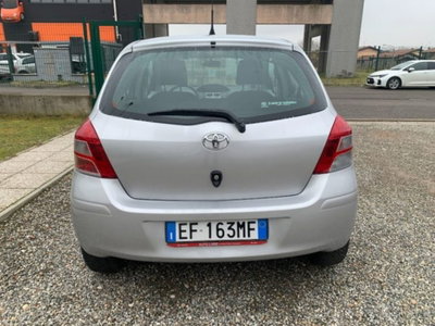 Toyota Yaris 1.0 5 porte Now (6)